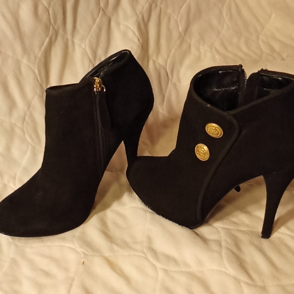 Guess booties